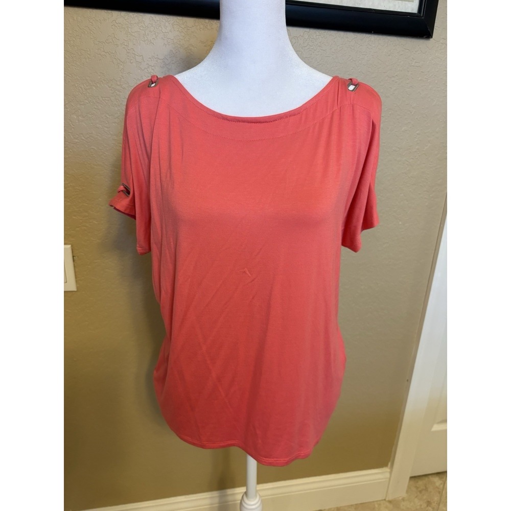 Cable And Gauge Coral Top With Shoulder Detail, Medium, NWT‎